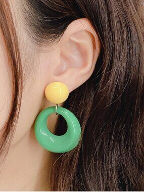 NEW Pastel Pop Retro Jade Green and Yellow Circle Drop Earrings